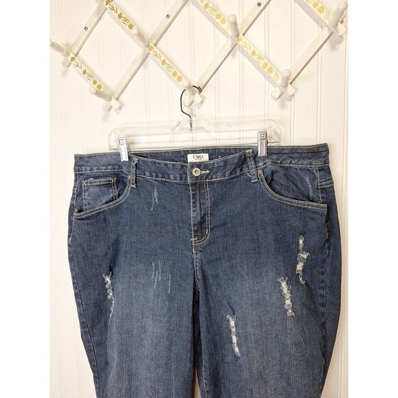 Cato Woman 22W Distressed Destroyed Jeans Pockets Logo Stretch Straight Leg Blue - Picture 3 of 11